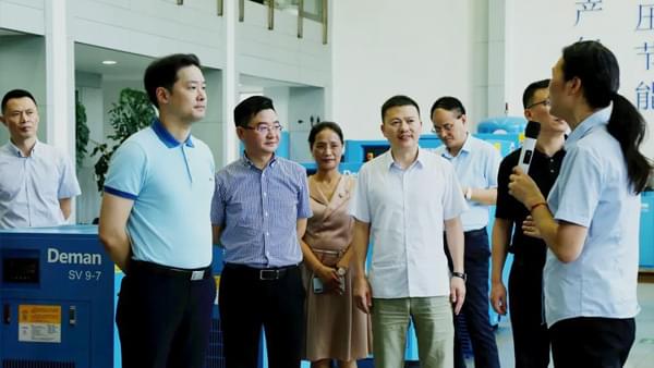华体会全站
试点应用5G+AR眼镜技术，赋能高智慧运维，吸引市长一行前来专题调研